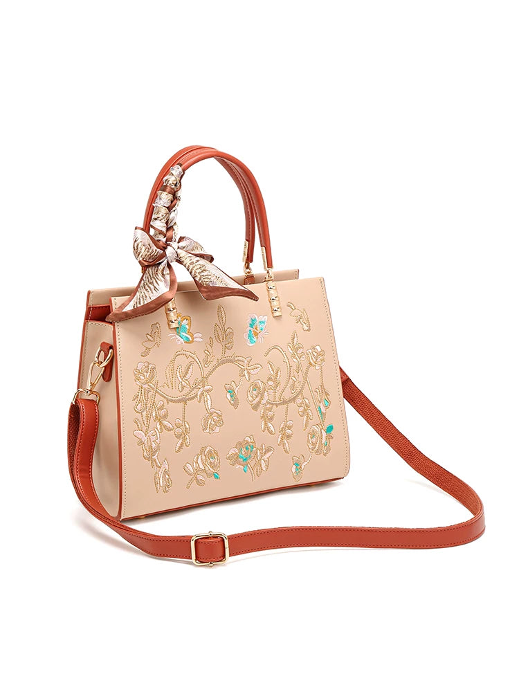 Su Embroidery Tote Bag