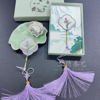 Su Embroidery Bookmark