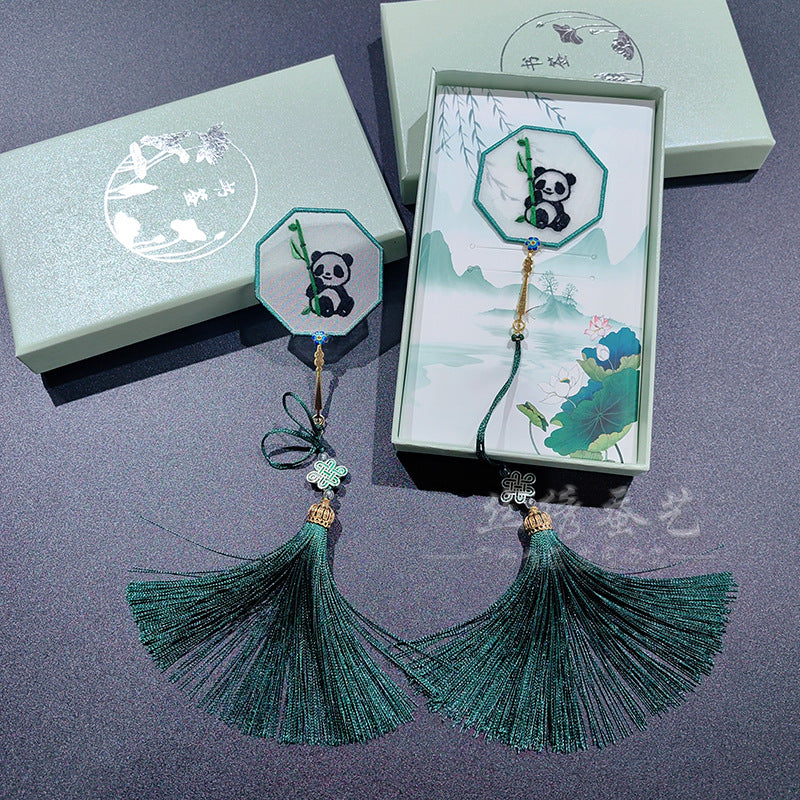 Su Embroidery Bookmark