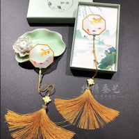Su Embroidery Bookmark