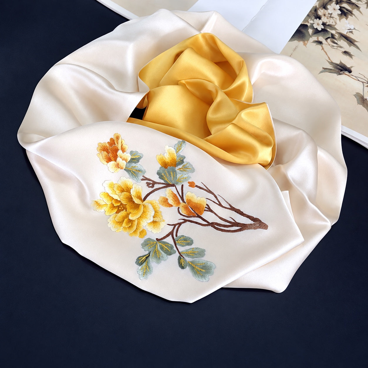 Double-Layer Floral Su Embroidered Scarf