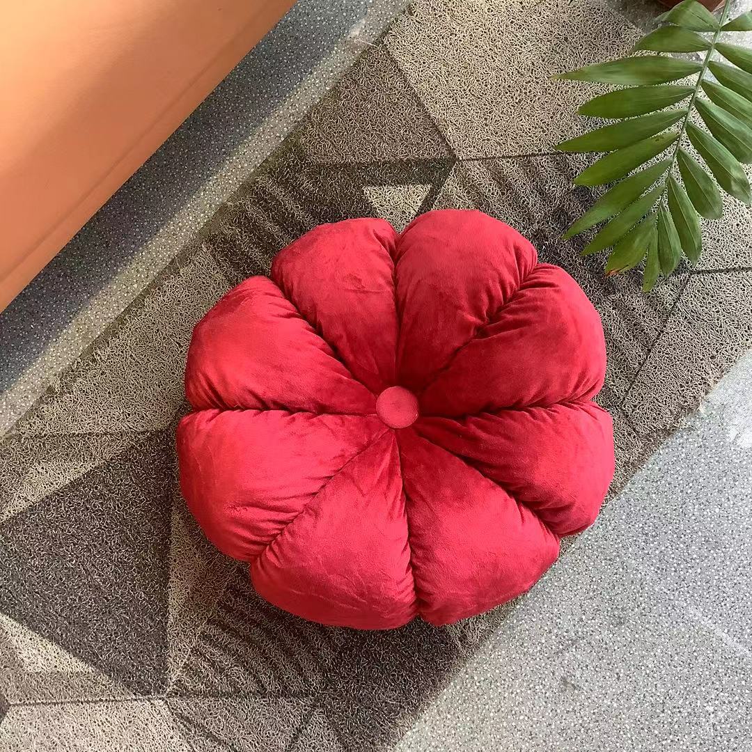 北欧ins丝绒南瓜枕坐垫蒲团手工褶皱沙发靠垫办公室多瓣飘窗抱枕