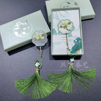 Su Embroidery Bookmark