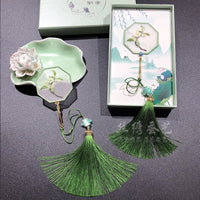 Su Embroidery Bookmark