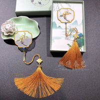 Su Embroidery Bookmark
