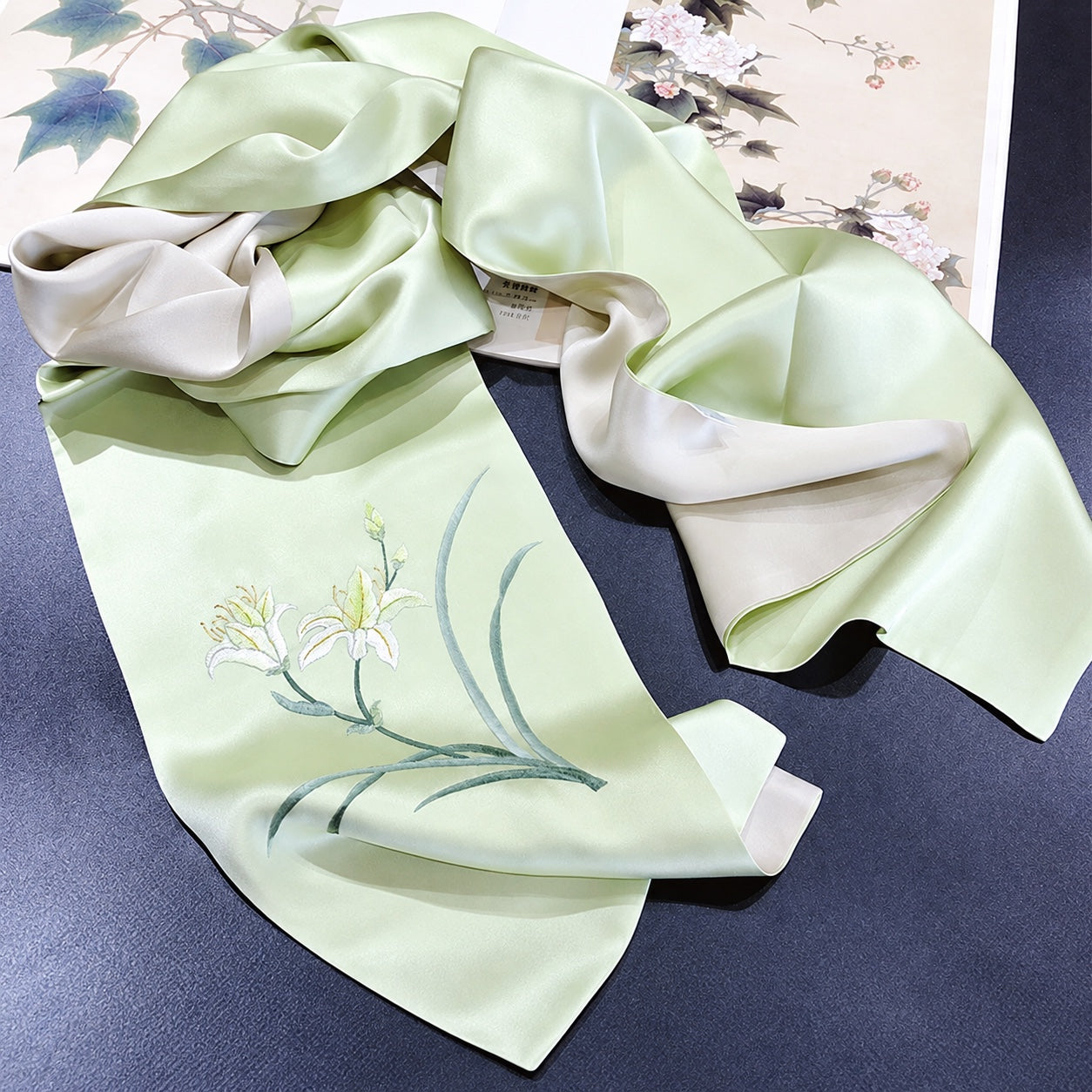 Su Embroidered Mulberry Silk Qipao Scarf