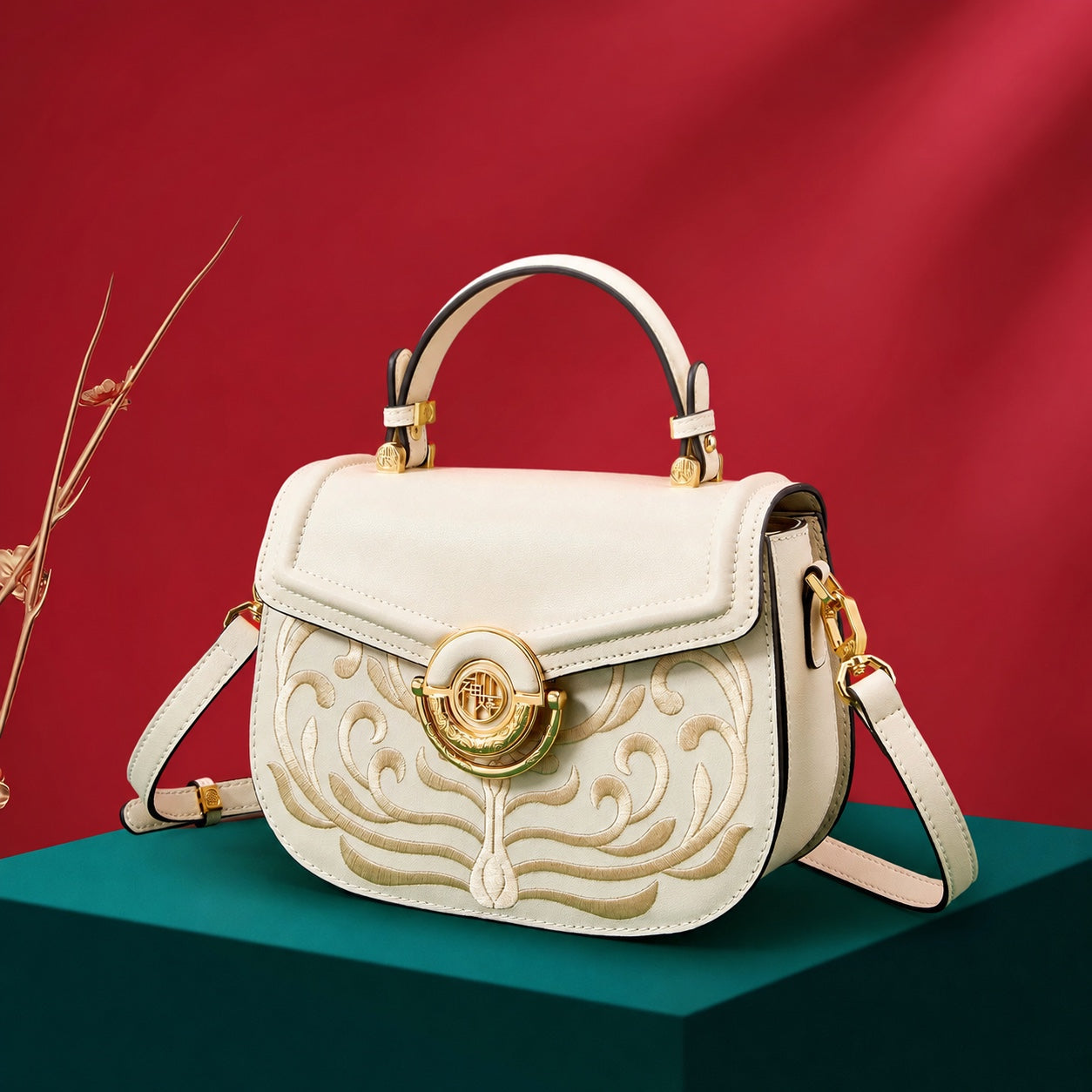 Su Embroidery Saddle Bag
