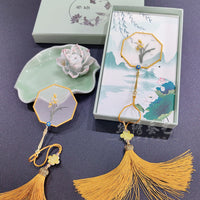 Su Embroidery Bookmark